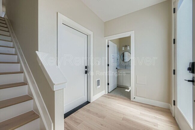 Photo - 2208 S Albion St Unit 3