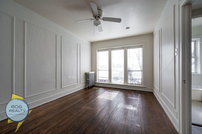 Building Photo - 4903 N Christiana Ave Unit 2