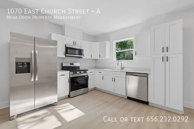 Photo - 1070 E Church St