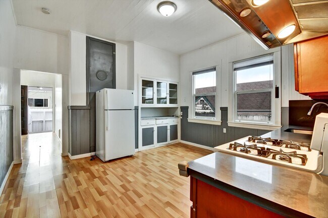 Photo - Three Bedroom House in Visitacion Valley