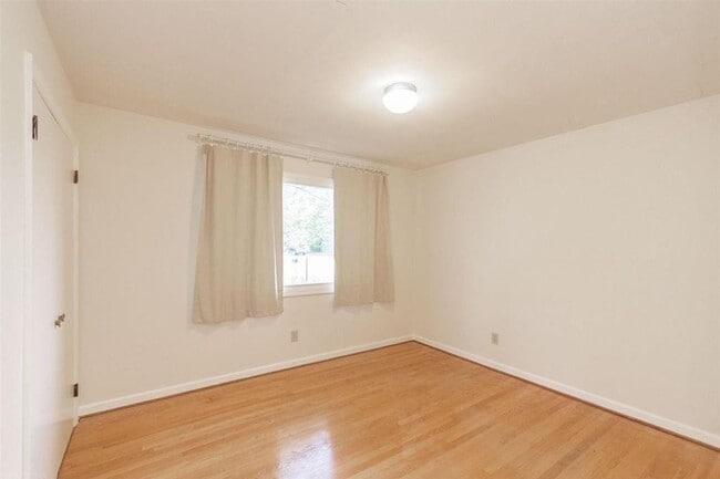 Photo - 601 Broce Dr