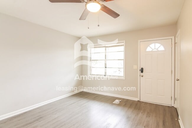 Photo - 4718 Marino St