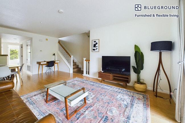 2153 Sonador Commons