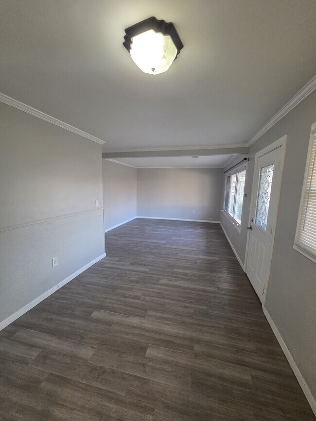 Photo - 2210 Capri Ave