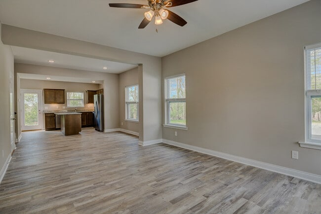 Photo - 5565 Limaburg Rd