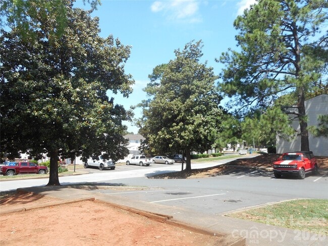 Photo - 7961 Shady Oak Trail