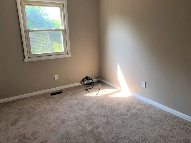 Bedroom - 1831 5th Ave W