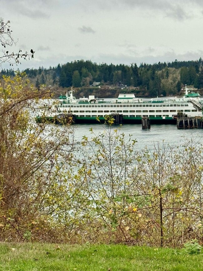 Photo - So close to the water you can hear the ferry announcements....oh and the sunrise is spectacular