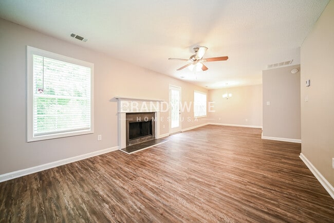 Photo - 5029 Wolfcreek Hl