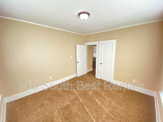 Photo - 884 N Belvedere Blvd