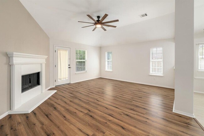 Photo - 108 Windmill Cir