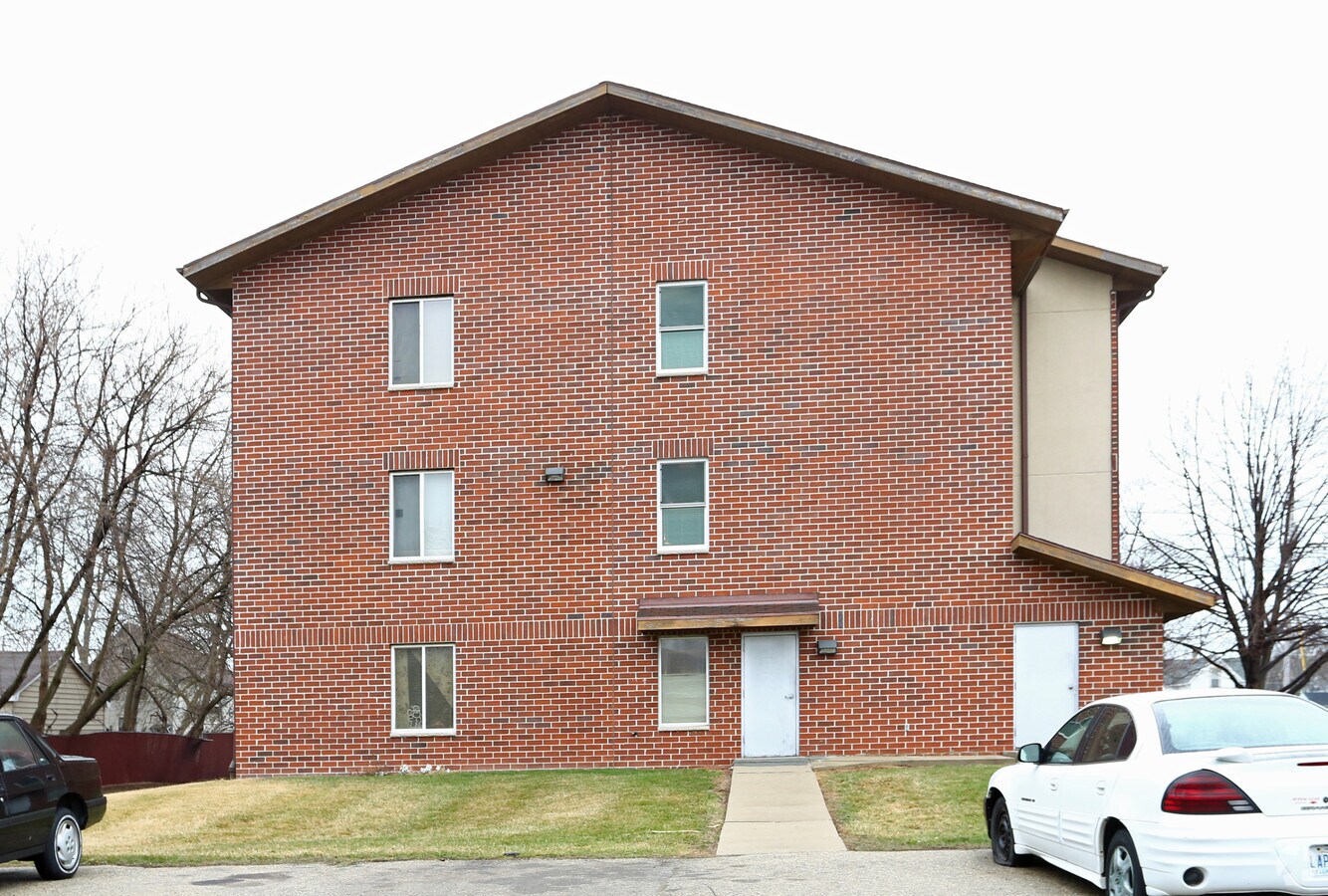 Photo - St. Paul Gardens Apartments