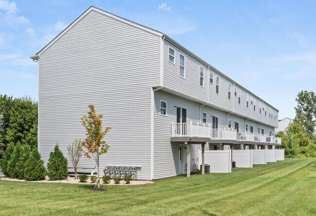 Photo - 126 Sitka Willow Dr