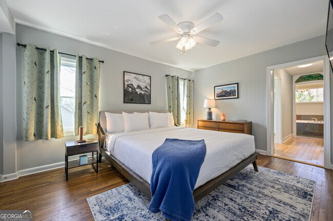 Photo - 3265 N Fulton Ave