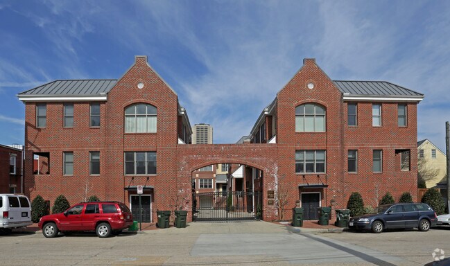 Photo - Sterling Row