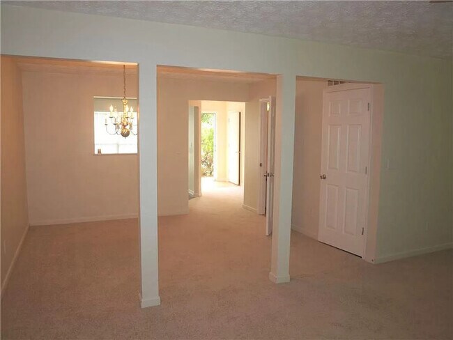 Photo - Three Bedroom Town Home, Total Electric