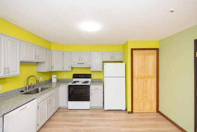 Photo - 15 Houghton St Unidad 9