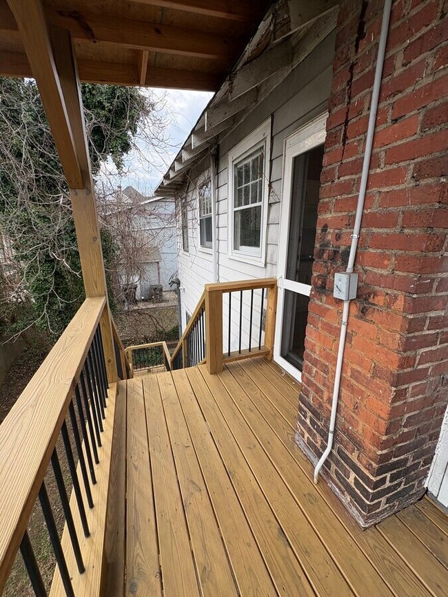 Photo - 664 2nd St NW