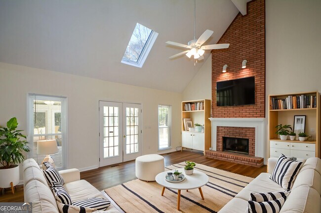 Building Photo - 2972 Hampton Pl