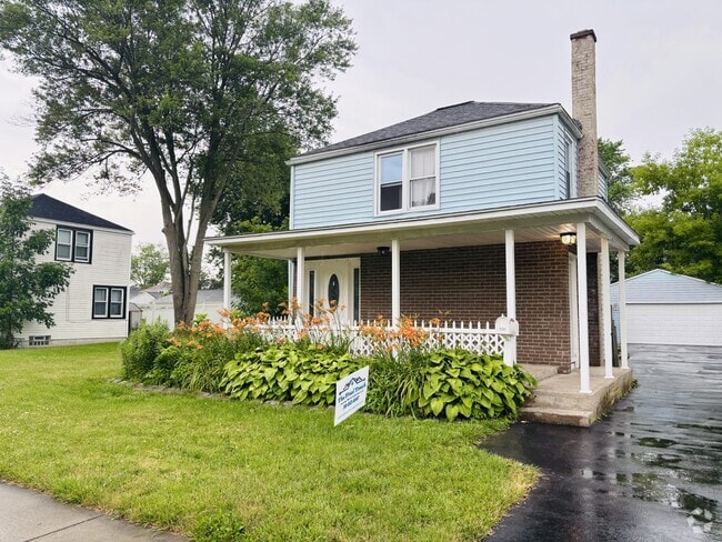 Building Photo - 520 76th St Rental