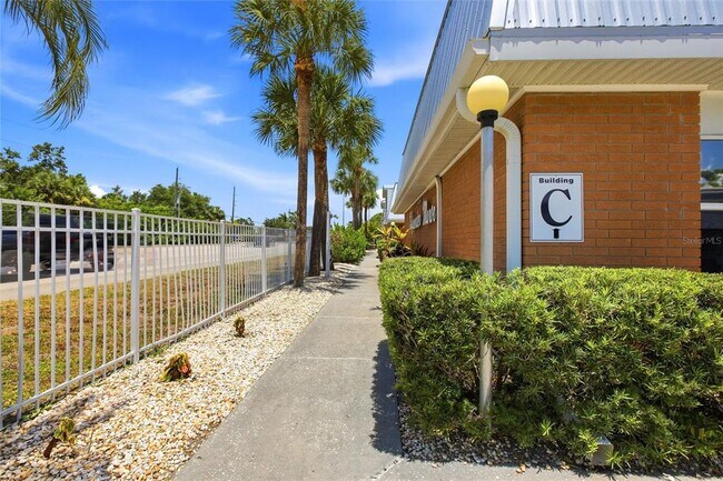 Photo - 22333 Edgewater Dr Unidad C2