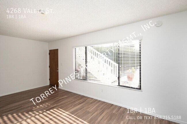 Photo - 4268 Valeta St