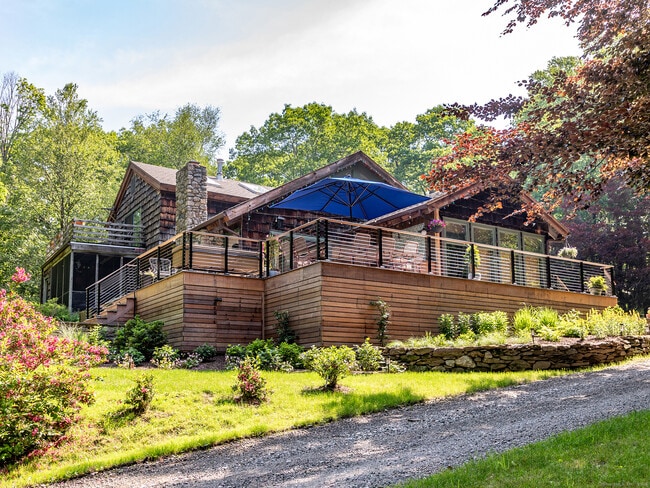 Photo - 203 Brick School Rd