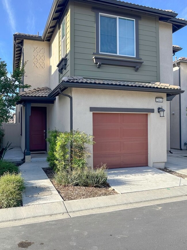 Photo - Beautiful Newer Construction,Townhome, 3 Bedroom / 2 Bathroom Home FOR RENT