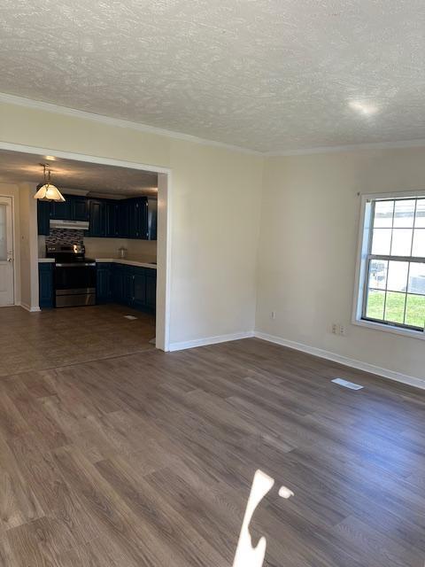 Photo - 743 Foley Rd