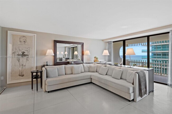 Building Photo - 10205 Collins Ave Unit 1007