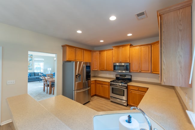 Photo - 2076 Queens Point Dr