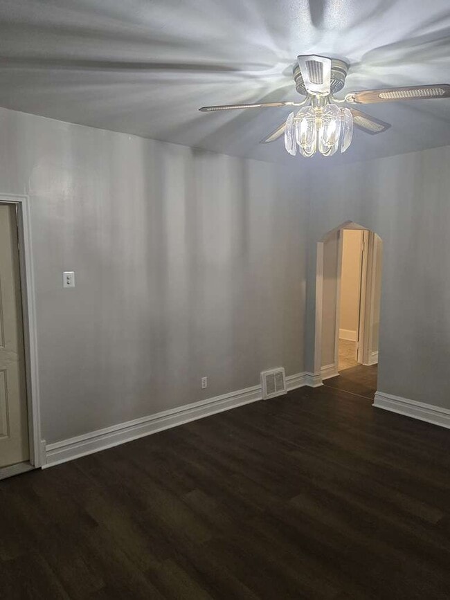 Photo - 8445 S Marquette Ave