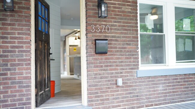 Photo - 3370 Parkview Ave