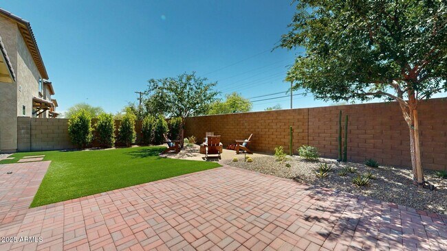 Photo - 209 E Beatryce St