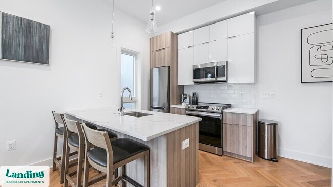 3743 12th St NE Unidad 8