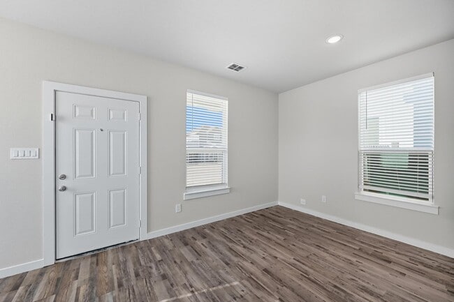 Photo - 3413 Valley Vista Dr