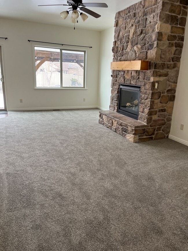 Photo - 1/2 Off 1st Months Rent!! 5 Bedrooms, 3 Ba...