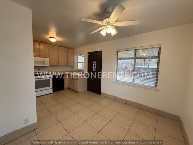 Photo - NO DEPOSIT option available for qualified renters with Obligo.