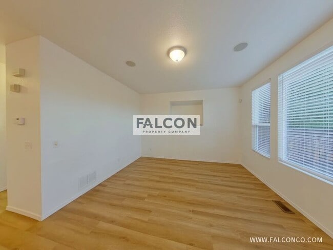 Photo - 6627 Silverwind Cir