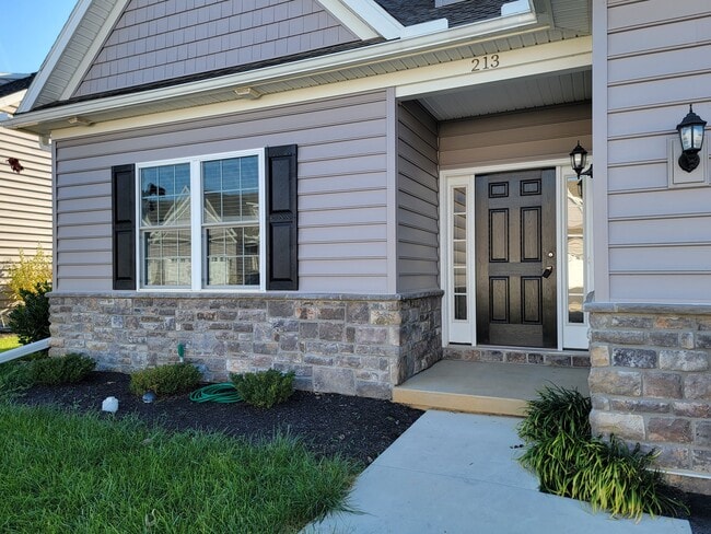 Photo - 213 Buckton Dr