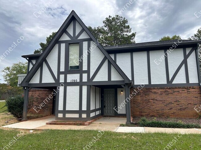 Photo - 1760 Wesley Way NW Unit B