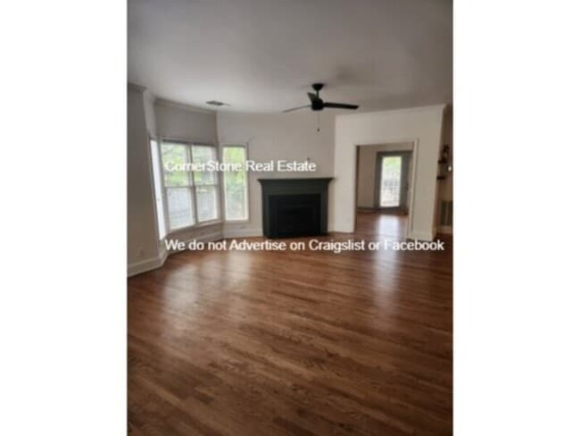 Photo - 726 Victorian Pl