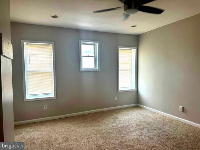 Photo - 600 Appleton St