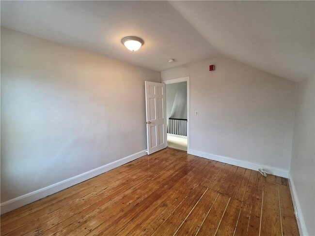 Photo - 292 Pleasant St Unit 3