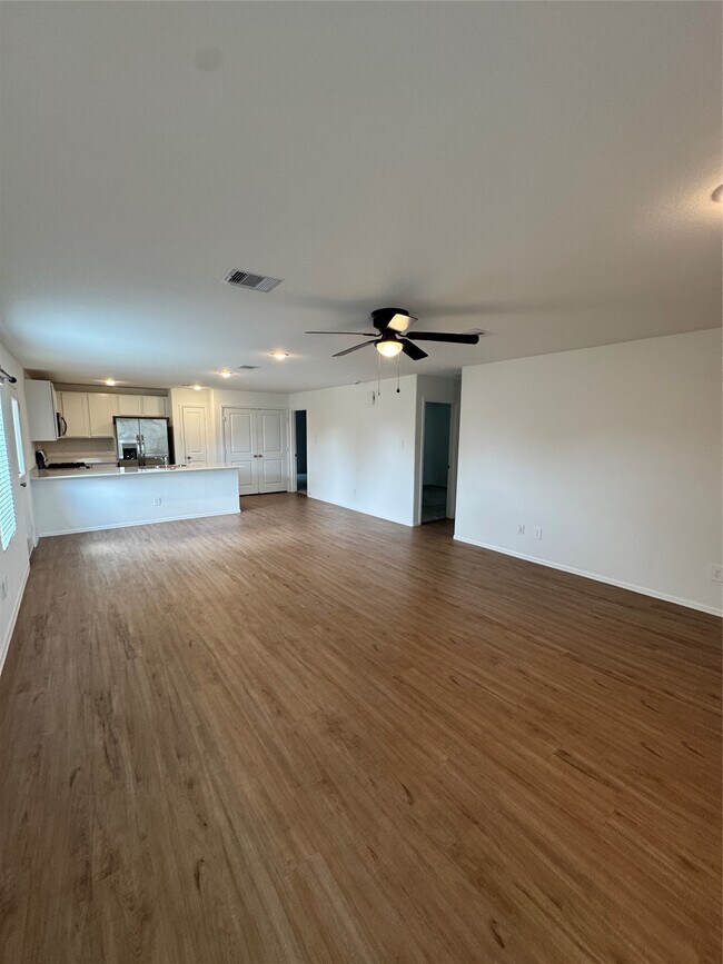 Photo - 18703 Mercer Fls Dr