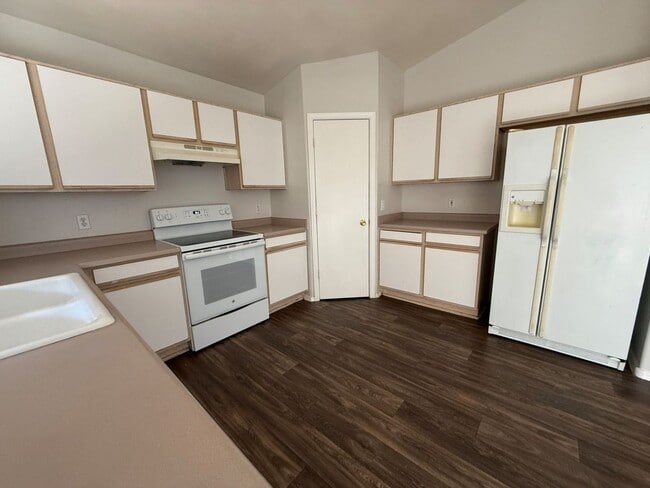 Photo - 12071 W Dahlia Dr