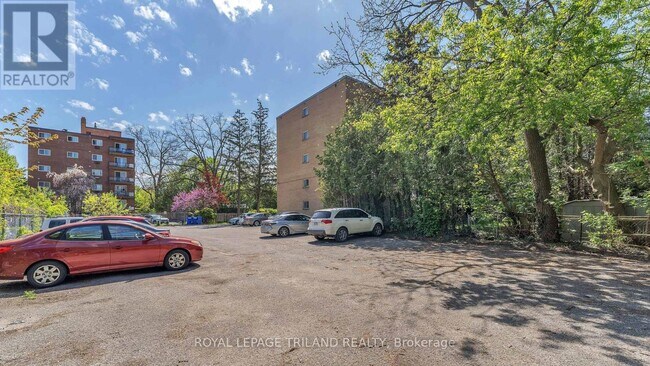 Photo - 104 Devonshire Ave Unit 305