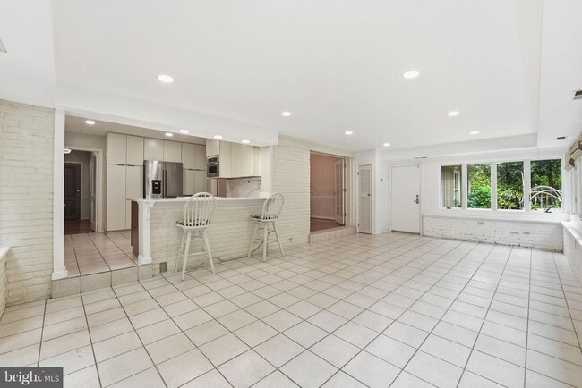 Photo - 2419 Claremont Dr