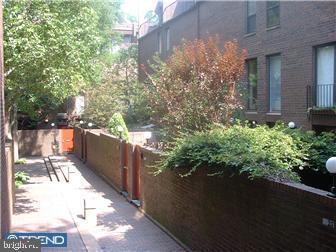 Photo - 25 St James Ct