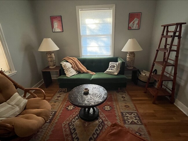 Additional living/reading room - 1301 Willivee Dr